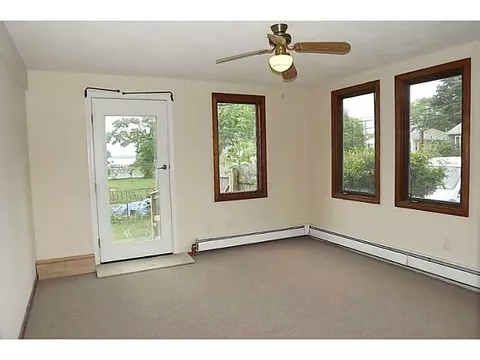 33 Symonds Ave, Warwick, RI 02889 photo 15