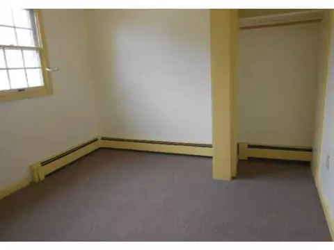18 Chestnut St, Westerly, RI 02891 photo 4
