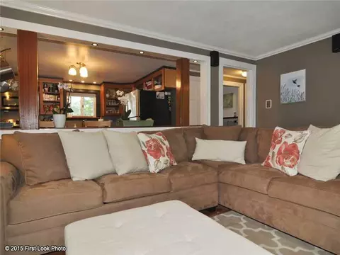 79 Harmony Ct, Warwick, RI 02889 photo 3