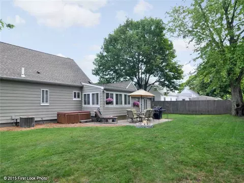 79 Harmony Ct, Warwick, RI 02889 photo 14