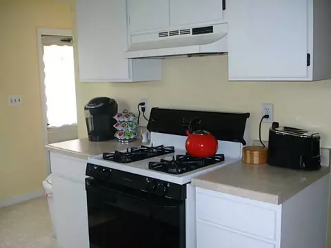 363 Cove Ave, Warwick, RI 02889 photo 12