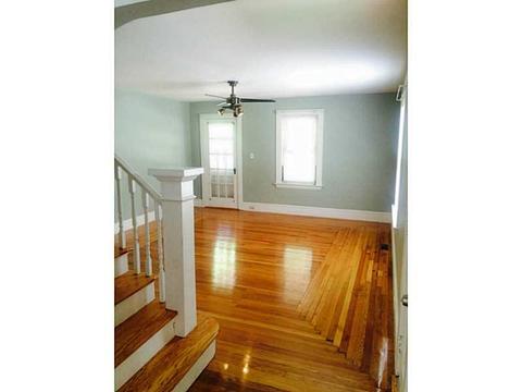 898 Bernon St, Woonsocket, RI 02895 photo 4