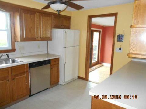 101 Surrey Ln, Woonsocket, RI 02895 photo 11