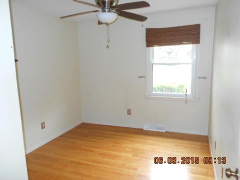 101 Surrey Ln, Woonsocket, RI 02895 photo 12