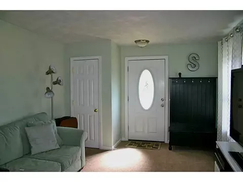 120 Milton Rd, Warwick, RI 02888 photo 3