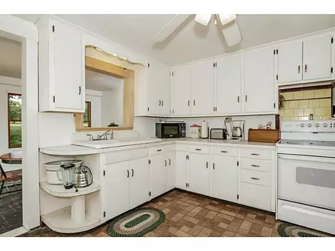 345 Capron Farm Dr, Warwick, RI 02886 photo 9