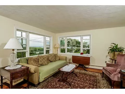 345 Capron Farm Dr, Warwick, RI 02886 photo 5