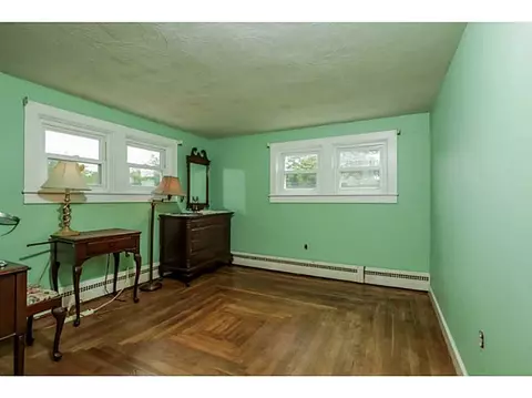 345 Capron Farm Dr, Warwick, RI 02886 photo 11