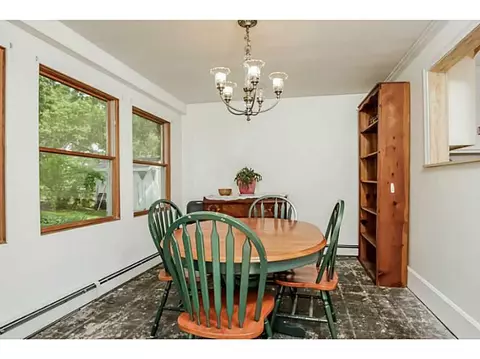 345 Capron Farm Dr, Warwick, RI 02886 photo 8