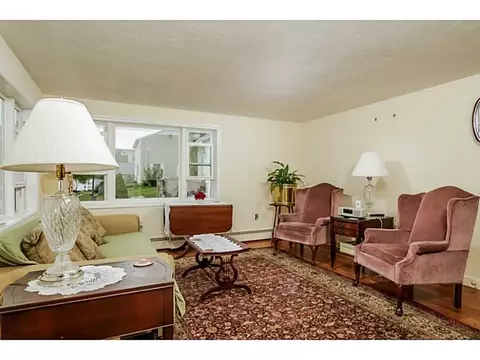 345 Capron Farm Dr, Warwick, RI 02886 photo 6
