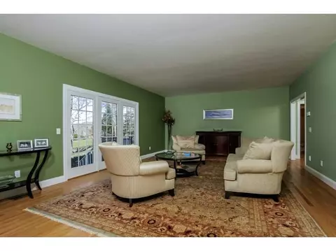 7 Donross Dr, Westerly, RI 02891 photo 5