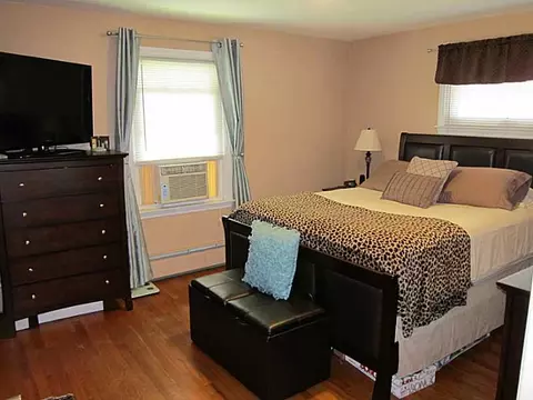 81 Ruskin Ave, Woonsocket, RI 02895 photo 8