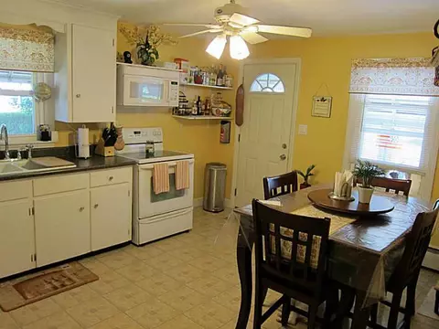 81 Ruskin Ave, Woonsocket, RI 02895 photo 6