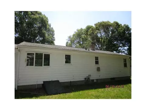101 Sefton Ave, Warwick, RI 02889 photo 8