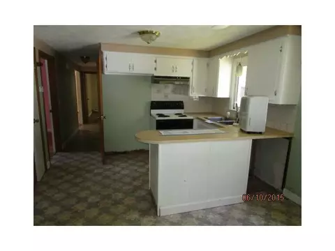 101 Sefton Ave, Warwick, RI 02889 photo 2