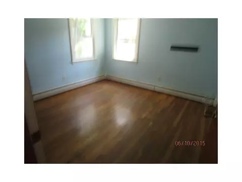 101 Sefton Ave, Warwick, RI 02889 photo 5