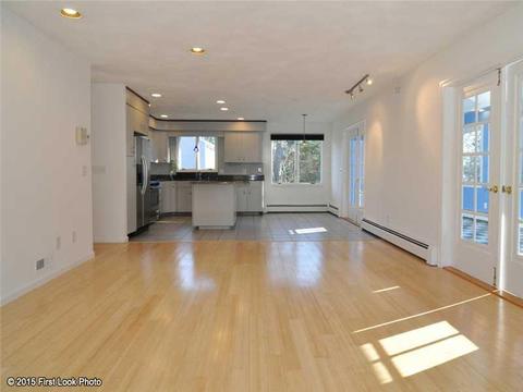 74 Sturbridge Dr, Warwick, RI 02886 photo 8