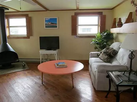 30 Benson Ave, Westerly, RI 02891 photo 5