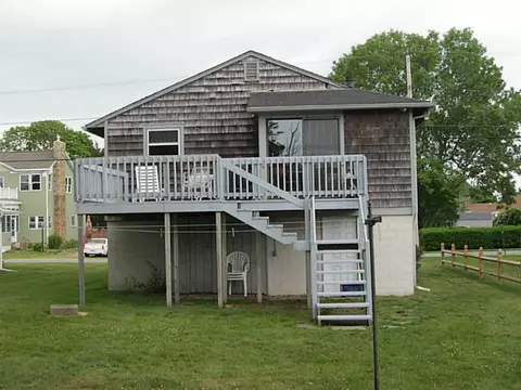 30 Benson Ave, Westerly, RI 02891 photo 17