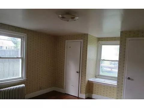 30 Bangor St, Warwick, RI 02886 photo 7