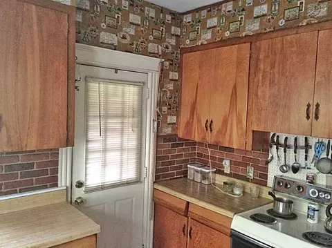1 Possner Ave, Warwick, RI 02889 photo 8