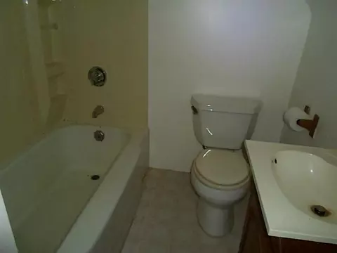 187 Fourth Ave, Woonsocket, RI 02895 photo 17