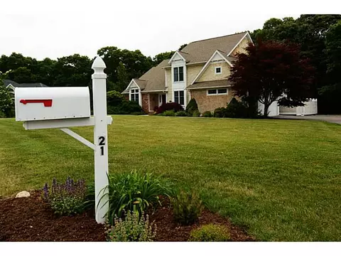 21 Piezzo Dr, Westerly, RI 02891 photo 4