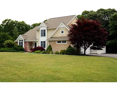 21 Piezzo Dr, Westerly, RI 02891 photo 5