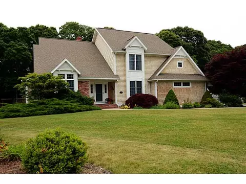 21 Piezzo Dr, Westerly, RI 02891 photo 1
