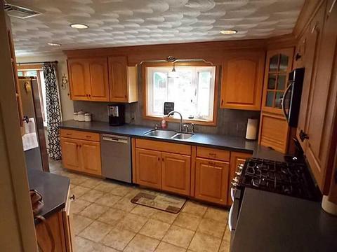200 Aspinet Dr, Warwick, RI 02888 photo 4