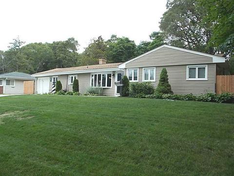 200 Aspinet Dr, Warwick, RI 02888 photo 2