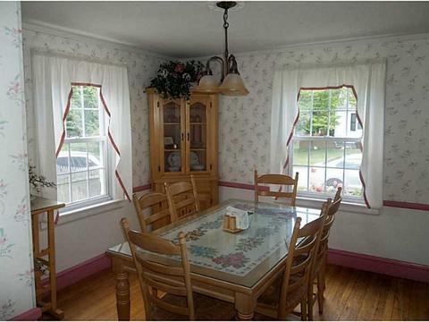 70 Macarthur Dr, Warwick, RI 02889 photo 8
