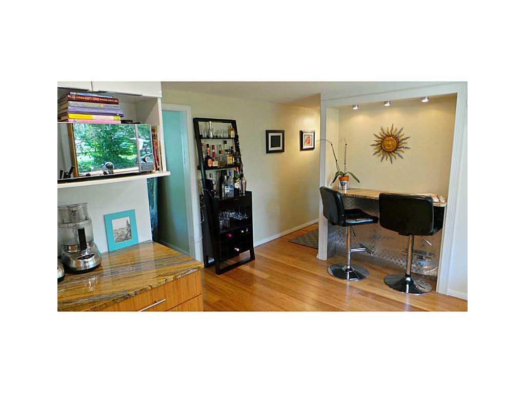 4 Baron Ct, Warwick, RI 02888 photo 5