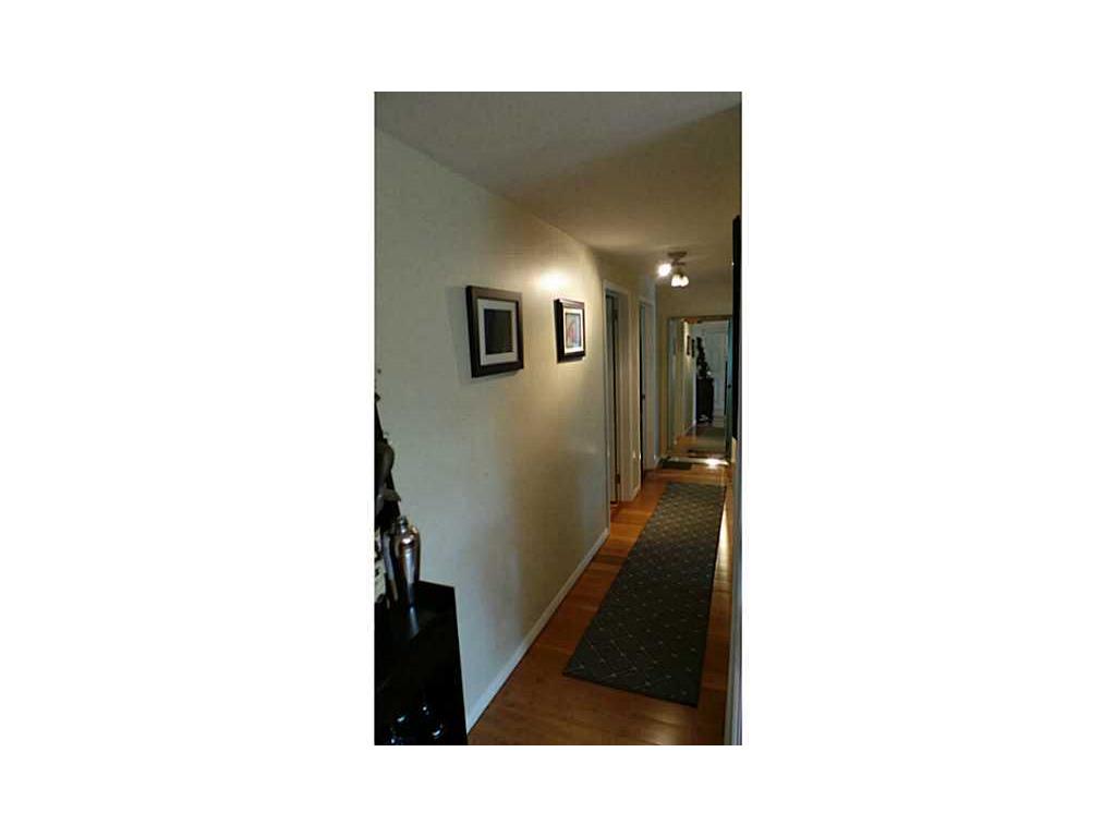 4 Baron Ct, Warwick, RI 02888 photo 4