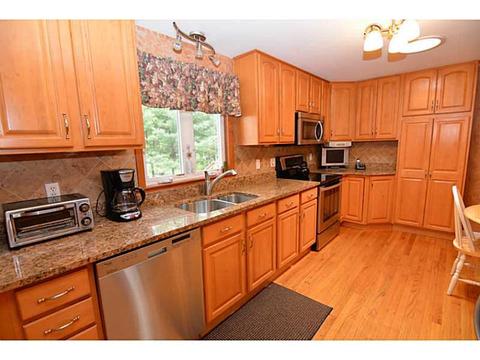 415 Red Chimney Dr, Warwick, RI 02886 photo 10