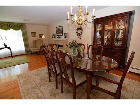 415 Red Chimney Dr, Warwick, RI 02886 photo 8