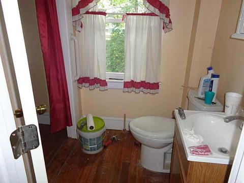 20 Benoit St, Coventry, RI 02816 photo 7