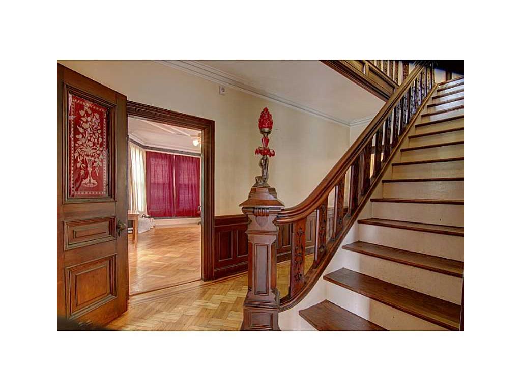 83 Summer St, Woonsocket, RI 02895 photo 5