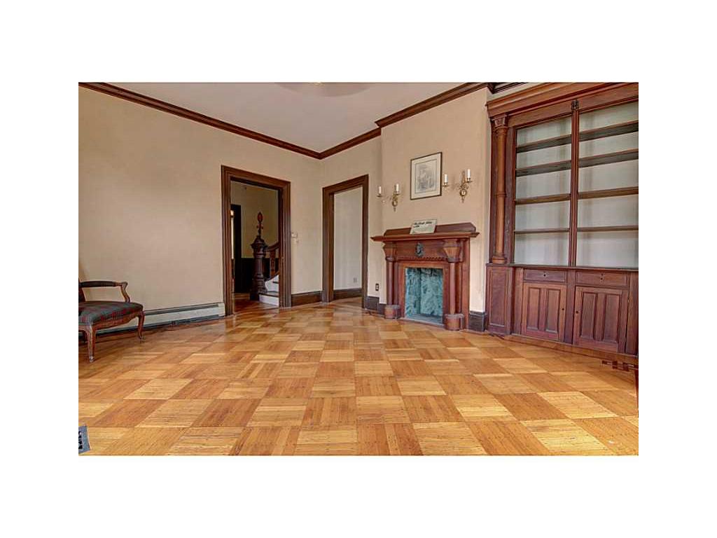 83 Summer St, Woonsocket, RI 02895 photo 6