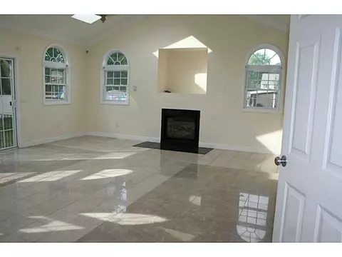 355 Orchard St, Woonsocket, RI 02895 photo 10