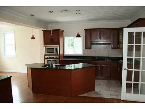 355 Orchard St, Woonsocket, RI 02895 photo 8