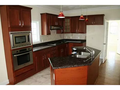 355 Orchard St, Woonsocket, RI 02895 photo 9