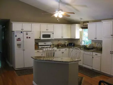 308 Congress St, Woonsocket, RI 02895 photo 8