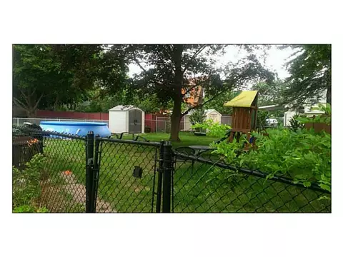 33 Greenpost Lane Ln, Warwick, RI 02889 photo 3