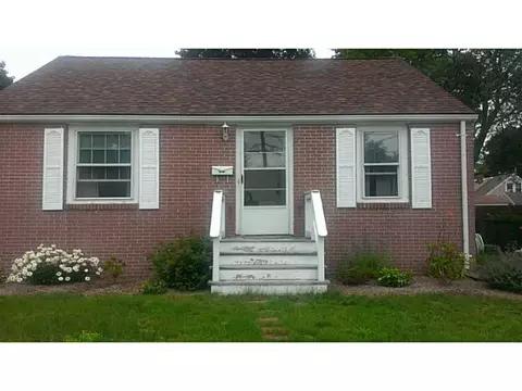 33 Greenpost Lane Ln, Warwick, RI 02889 photo 1