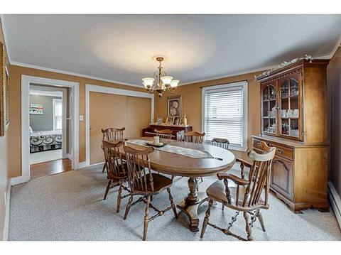 76 Dawn Blvd, Woonsocket, RI 02895 photo 9