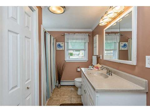 76 Dawn Blvd, Woonsocket, RI 02895 photo 15
