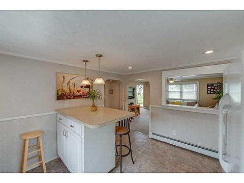 76 Dawn Blvd, Woonsocket, RI 02895 photo 5