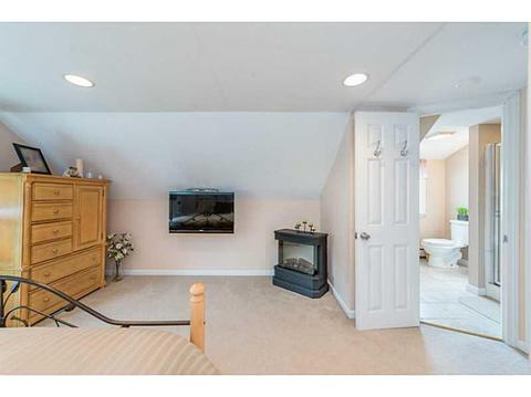 76 Dawn Blvd, Woonsocket, RI 02895 photo 12