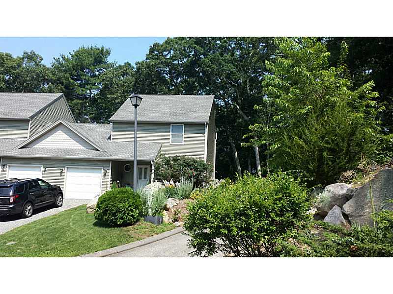 32 Captains Dr, Westerly, RI 02891 photo 2